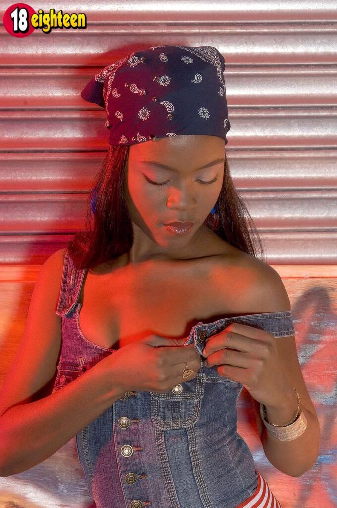 Ebony babe Ashley Johnson shows off her small tits. Free amature teen ebony downloads.