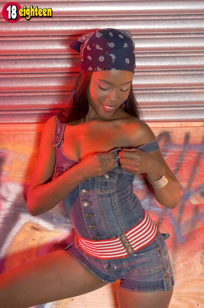 Ebony babe Ashley Johnson shows off her small tits. Free amature teen ebony downloads.