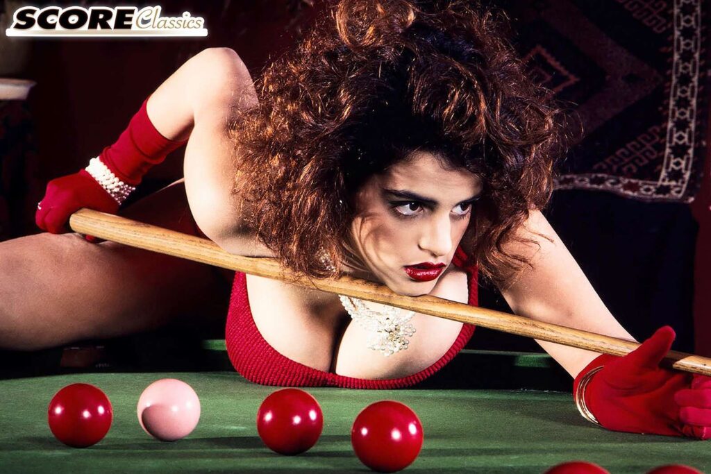 Hot slut Nilli Willis plays pool with her big tits. Big naturel hanging boobs. Bikini busty sexiest woman. Nilli Willis fetish. Solo woman masturbation. Diary milf porn.